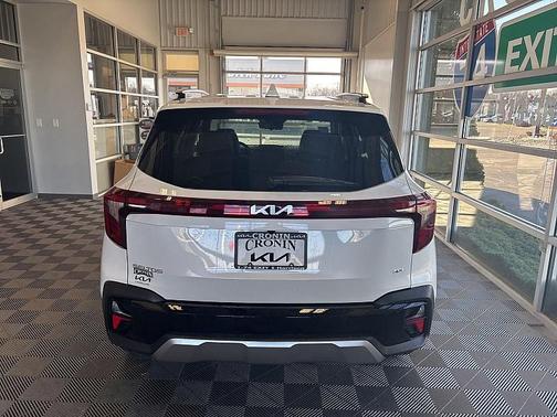 2025 Kia Seltos EX