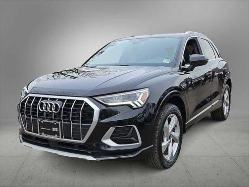 2022 Audi Q3 Premium Plus 40 TFSI quattro Tiptronic