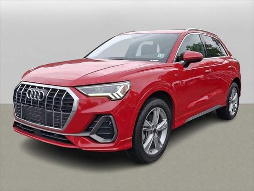 2022 Audi Q3 Premium Plus 45 TFSI S line quattro Tiptronic