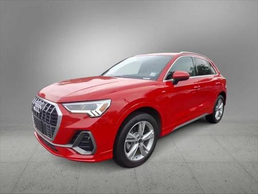 2022 Audi Q3 Premium Plus 45 TFSI S line quattro Tiptronic