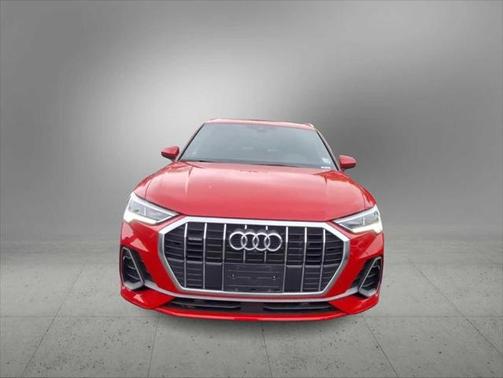 2022 Audi Q3 Premium Plus 45 TFSI S line quattro Tiptronic