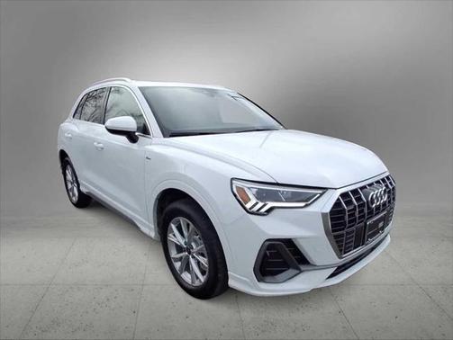 2025 Audi Q3 Premium 45 TFSI S line quattro Tiptronic
