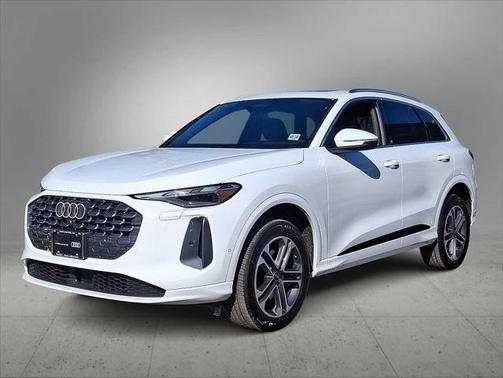 2025 Audi Q5 Premium TFSI quattro S tronic