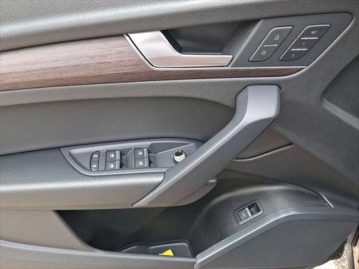 2022 Audi Q5 Premium 45 TFSI S line quattro S tronic