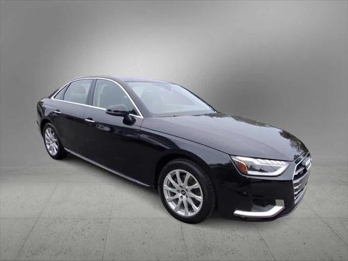 2023 Audi A4 Premium 40 TFSI quattro S tronic