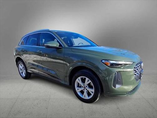 2025 Audi Q5 Premium TFSI quattro S tronic