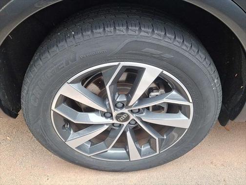 2022 Audi Q5 Premium 45 TFSI S line quattro S tronic