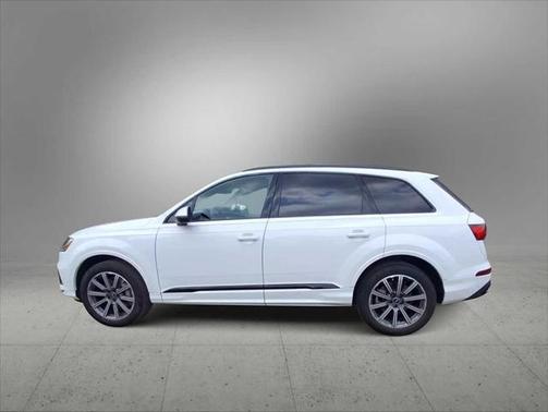 2022 Audi Q7 Premium Plus 45 TFSI quattro Tiptronic