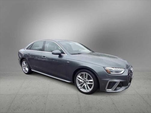 2023 Audi A4 Premium Plus 45 TFSI S line quattro S tronic
