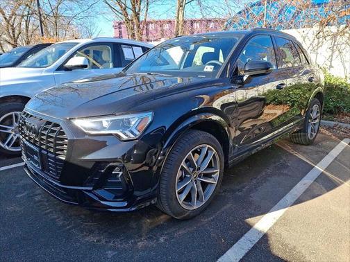 2025 Audi Q3 Premium 45 TFSI S line quattro Tiptronic