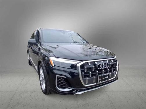 2025 Audi Q7 Premium Plus 55 TFSI quattro Tiptronic