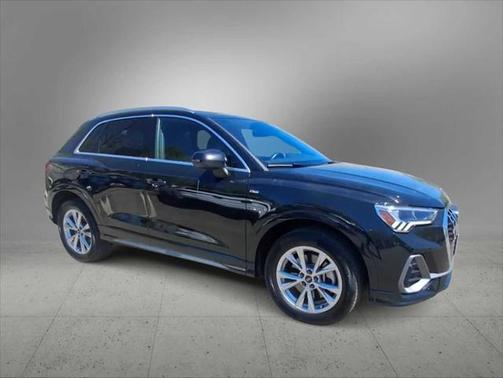 2024 Audi Q3 Premium 45 TFSI S line quattro Tiptronic