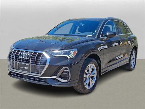 2024 Audi Q3 Premium 45 TFSI S line quattro Tiptronic