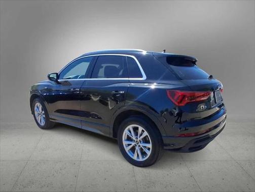 2024 Audi Q3 Premium 45 TFSI S line quattro Tiptronic