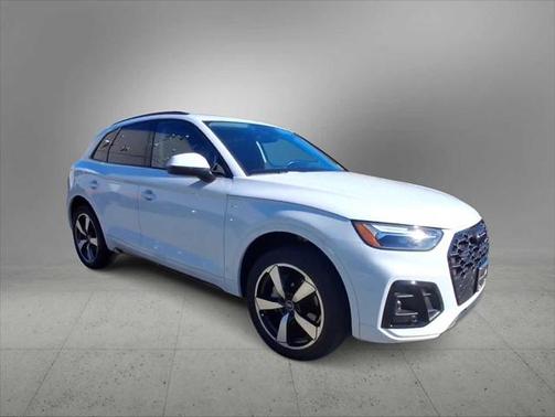 2022 Audi Q5 Premium Plus 45 TFSI S line quattro S tronic