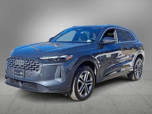 2025 Audi Q5 Premium TFSI quattro S tronic