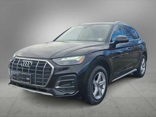 Brilliant Black 2023 Audi Q5 Premium 40 TFSI quattro S tronic SUV