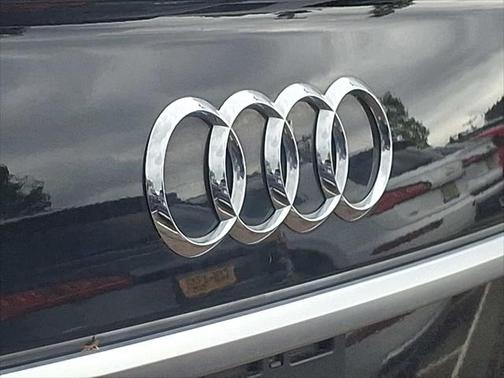 2022 Audi Q5 Premium Plus 45 TFSI S line quattro S tronic