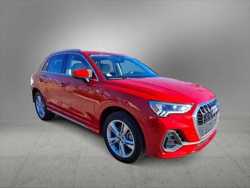 2023 Audi Q3 Premium 45 TFSI S line quattro Tiptronic