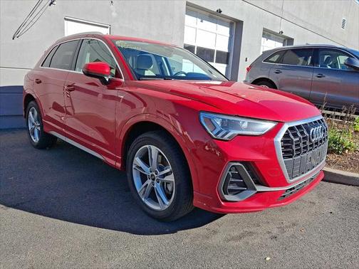2023 Audi Q3 Premium 45 TFSI S line quattro Tiptronic