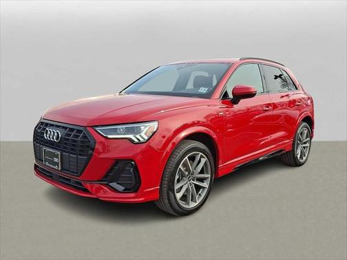 2025 Audi Q3 Premium 45 TFSI S line quattro Tiptronic