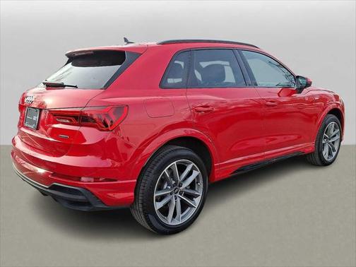 2025 Audi Q3 Premium 45 TFSI S line quattro Tiptronic