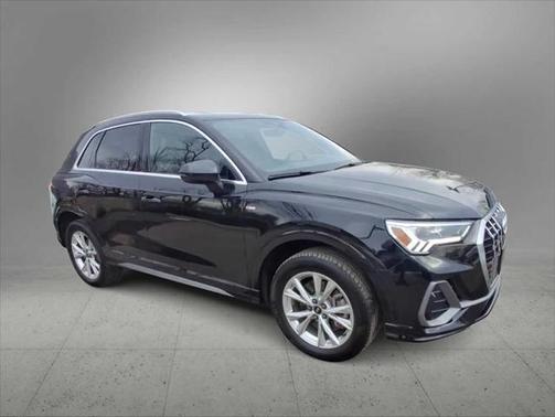 2023 Audi Q3 Premium 45 TFSI S line quattro Tiptronic