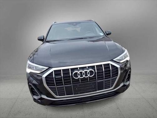 2023 Audi Q3 Premium 45 TFSI S line quattro Tiptronic