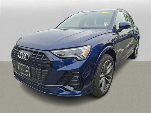 2025 Audi Q3 Premium 45 TFSI S line quattro Tiptronic