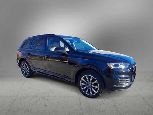 2023 Audi Q7 Premium Plus 45 TFSI quattro Tiptronic