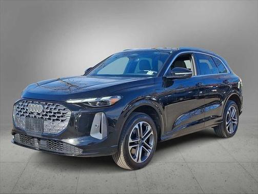 2025 Audi Q5 Premium TFSI quattro S tronic