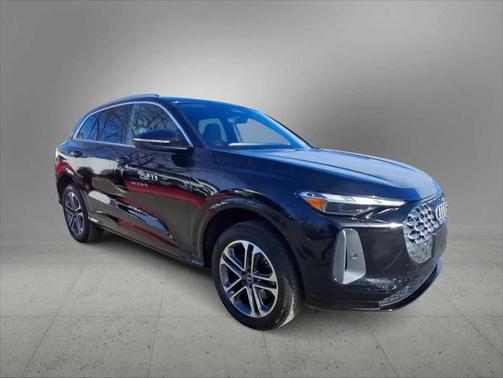 2025 Audi Q5 Premium TFSI quattro S tronic