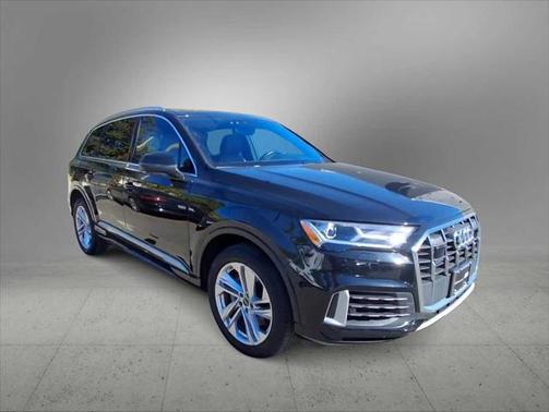 2022 Audi Q7 Premium Plus 55 TFSI quattro Tiptronic