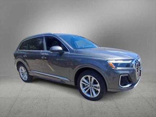 2025 Audi Q7 Premium Plus 55 TFSI quattro Tiptronic