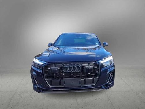 2025 Audi Q7 Premium 45 TFSI quattro Tiptronic
