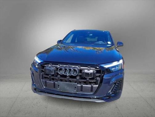 2025 Audi Q7 Premium 45 TFSI quattro Tiptronic