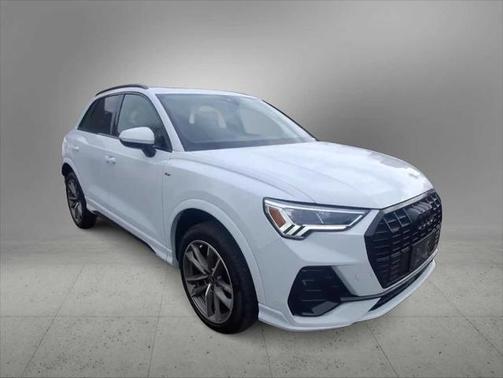 2023 Audi Q3 Premium 45 TFSI S line quattro Tiptronic