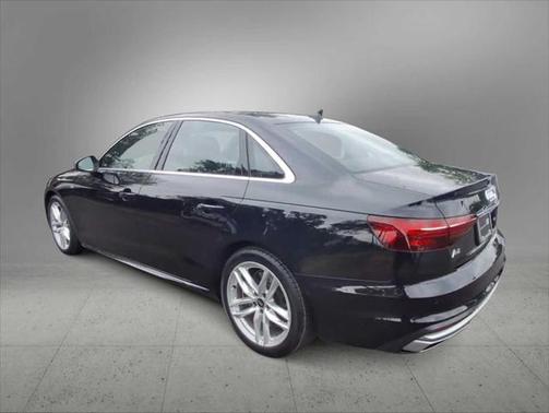 2022 Audi A4 Premium Plus 45 TFSI S line quattro S tronic