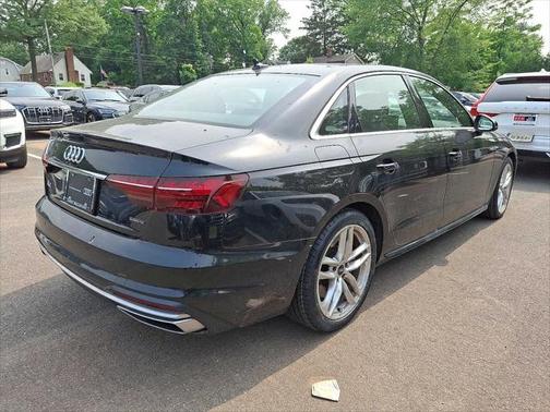 2022 Audi A4 Premium Plus 45 TFSI S line quattro S tronic