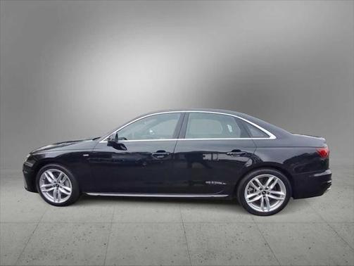 2022 Audi A4 Premium Plus 45 TFSI S line quattro S tronic