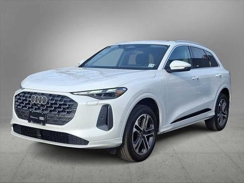 2025 Audi Q5 Premium TFSI quattro S tronic