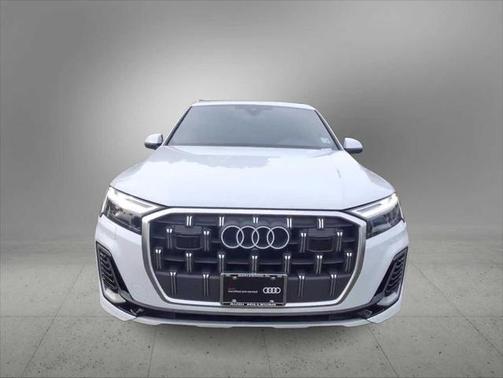 2025 Audi Q7 Premium Plus 55 TFSI quattro Tiptronic