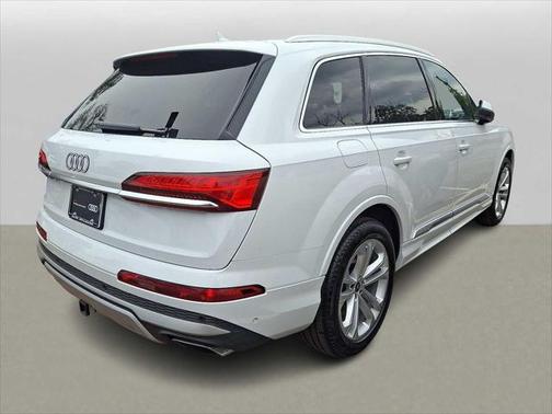 2025 Audi Q7 Premium Plus 55 TFSI quattro Tiptronic