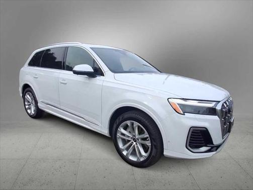 2025 Audi Q7 Premium Plus 55 TFSI quattro Tiptronic
