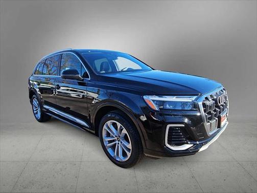 2025 Audi Q7 Premium 45 TFSI quattro Tiptronic