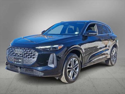 2025 Audi Q5 Premium TFSI quattro S tronic