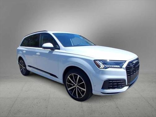 2024 Audi Q7 Premium Plus 55 TFSI quattro Tiptronic