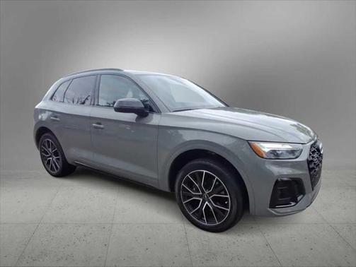 2022 Audi SQ5 Premium Plus TFSI quattro Tiptronic