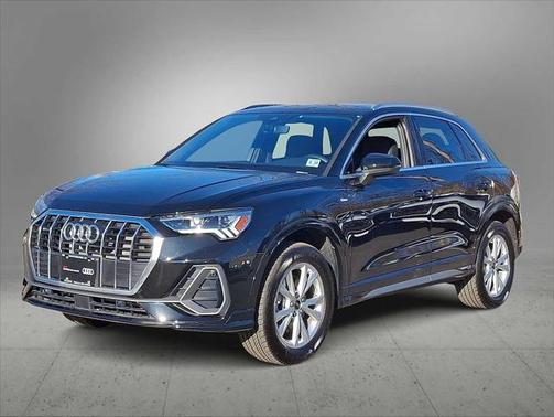 2025 Audi Q3 Premium 45 TFSI S line quattro Tiptronic