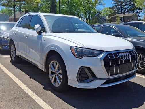 2022 Audi Q3 Premium 45 TFSI S line quattro Tiptronic